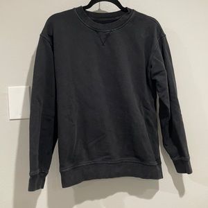 Lululemon - pullover crew - size M